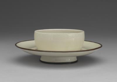图片[2]-Tea bowl stand in white glaze with incised meander decor, Ding ware, Northern Song dynasty（960-1127）-China Archive
